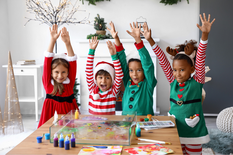 Забавни идеи за коледни занаяти с деца вкъщи