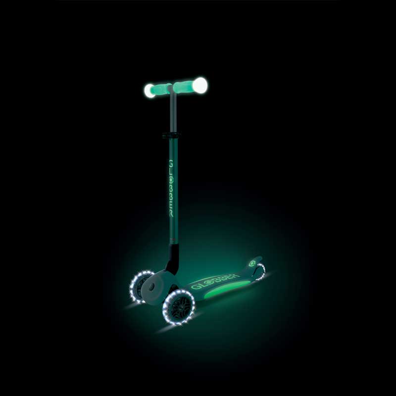 Сгъваема тротинетка със светещи дръжки ELITE GLOW LIGHTS, ментова